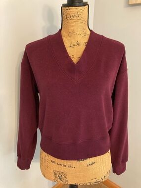 Stateside Wine Ribbed V-Neck Sweatshirt Pullover Top Women Size M
